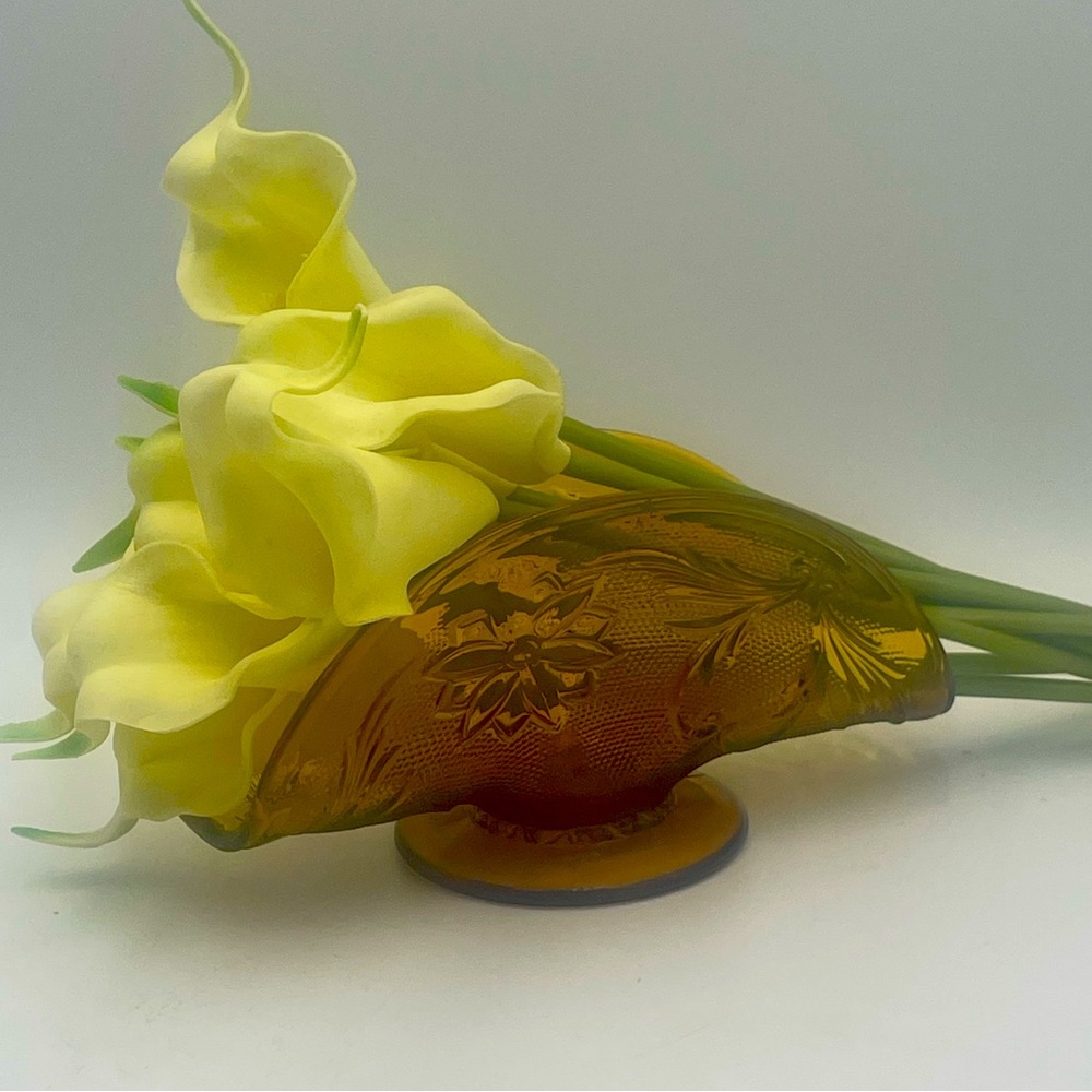 Vintage Tiara Sandwich Amber Collection Pressed Glass Taco Shaped Napkin Holder